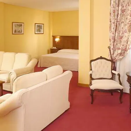 Lozano Hotel 3*